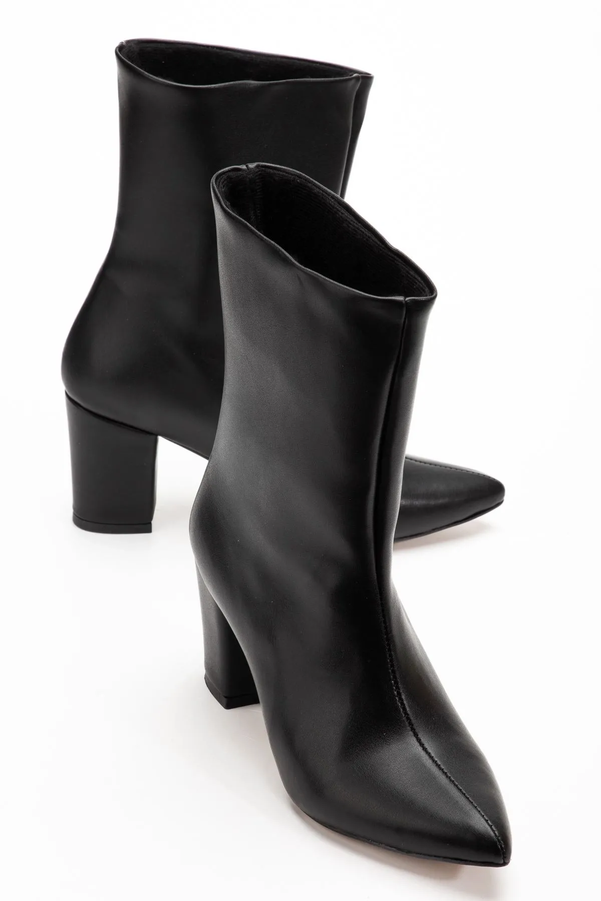 4805 Siyah  Yüksek Kalın Topuklu Günlük Kadın Bot