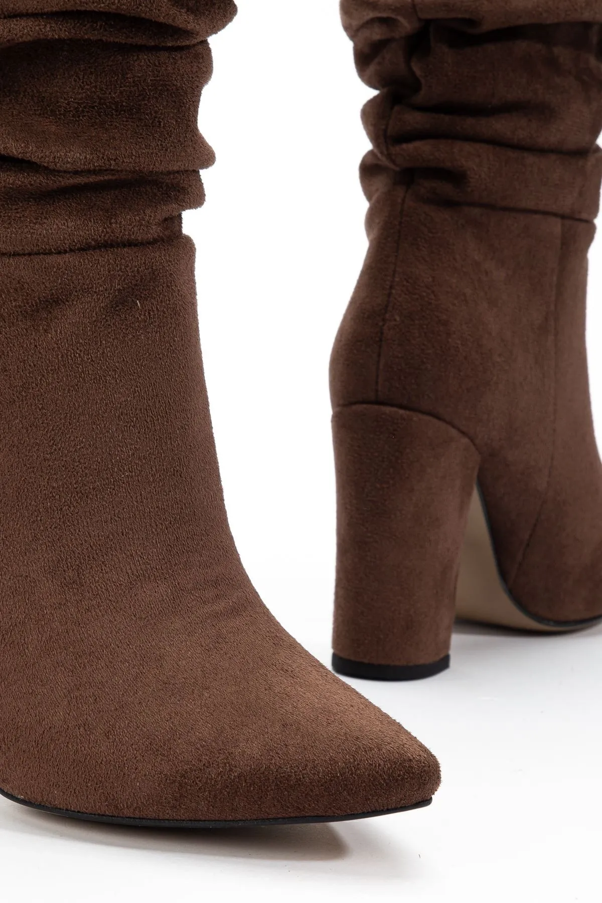 4807 Kahve Süet Sivri Burun Körüklü Kalın Topuk Günlük Kadın Çizme