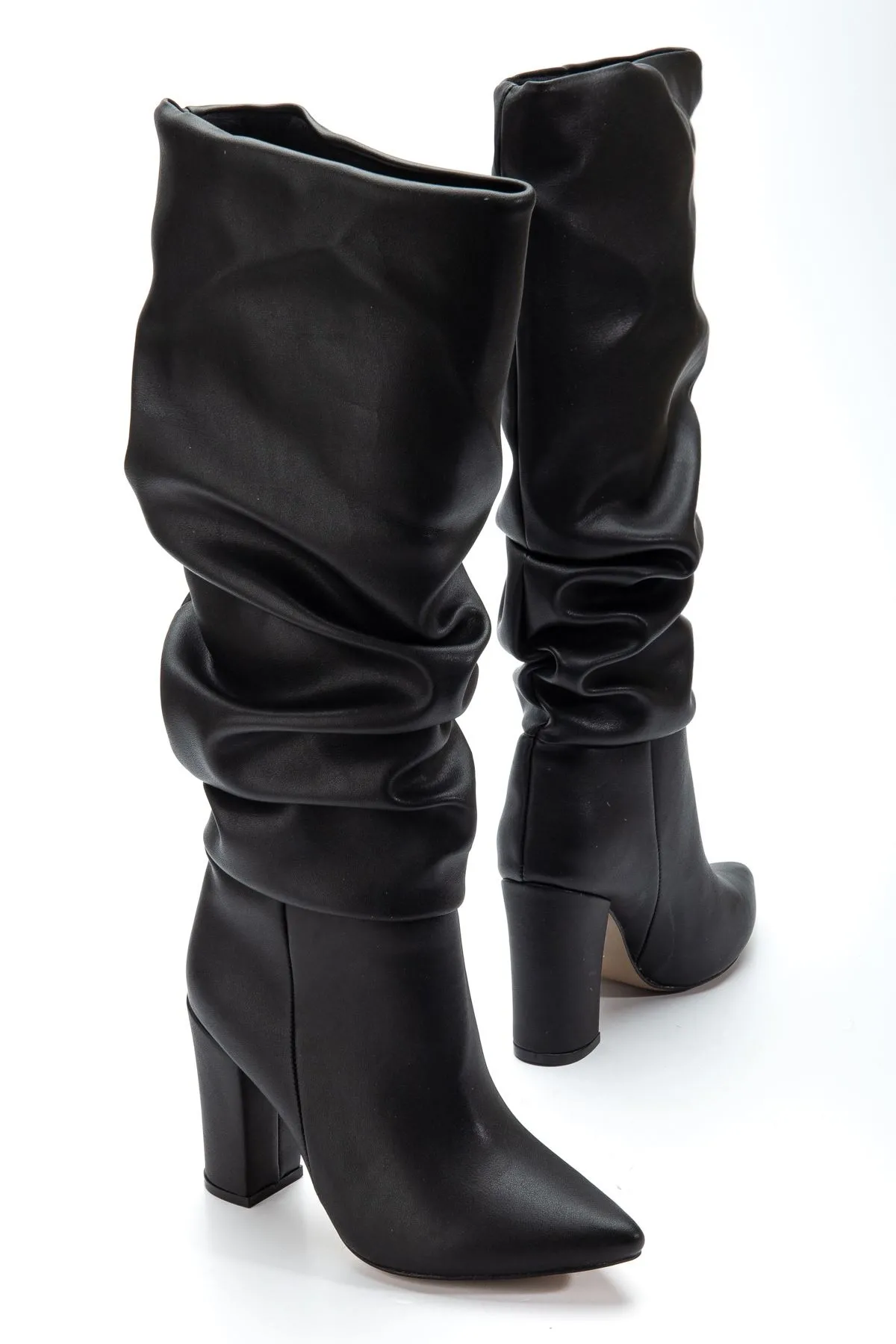 4807 Siyah Cilt Sivri Burun Körüklü Kalın Topuk Günlük Kadın Çizme