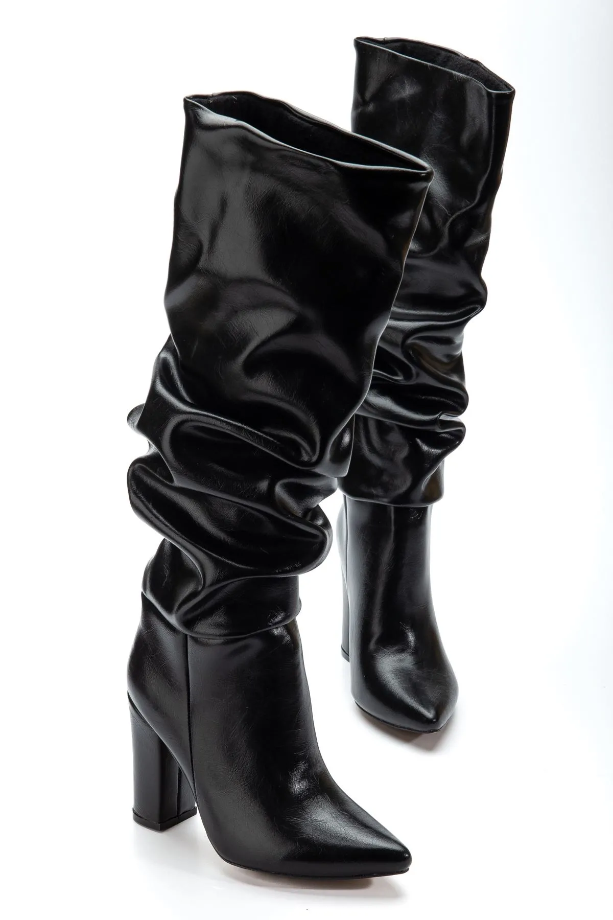 4807 Siyah Kırışık Sivri Burun Körüklü Kalın Topuk Günlük Kadın Çizme