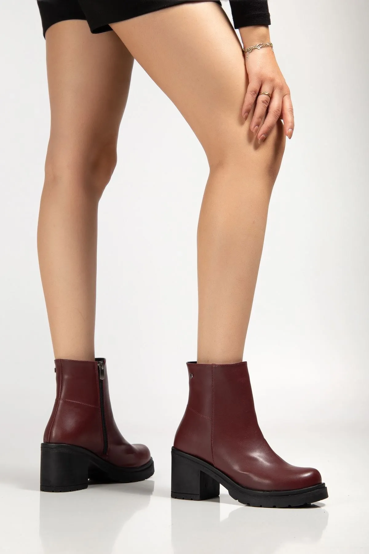 767-3020 Bordo Fermuarlı Kalın Topuklu Günlük Kadın Bot