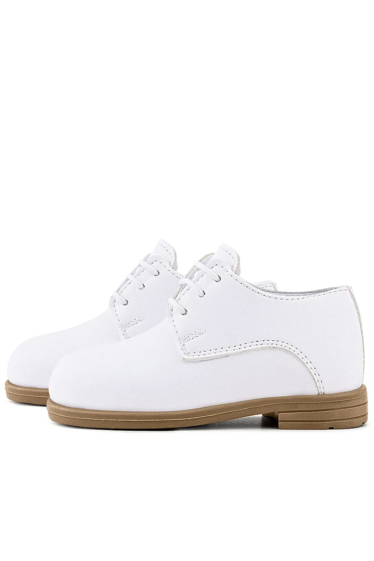 Beyaz Cilt Erkek Çocuk Klasik Ayakkabı