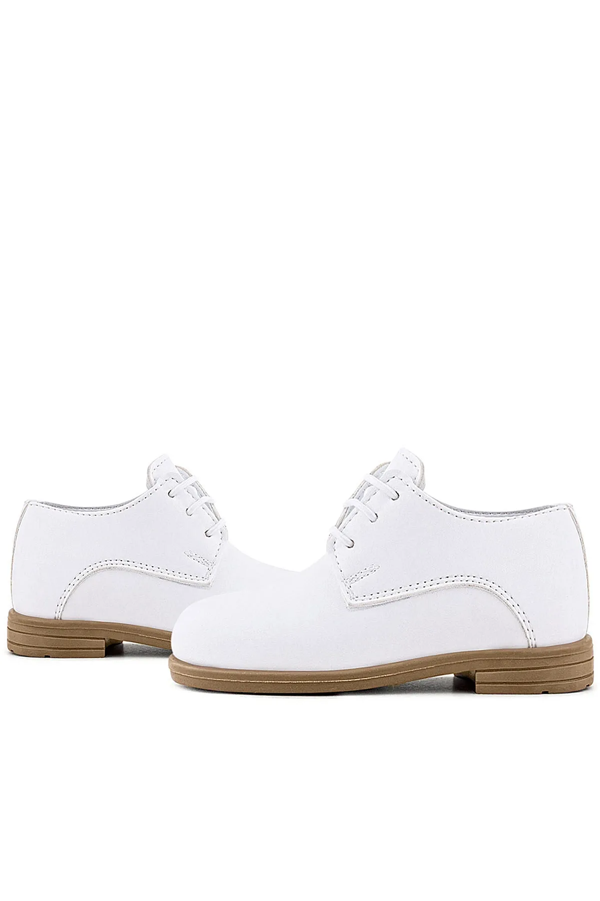 Beyaz Cilt Erkek Çocuk Klasik Ayakkabı