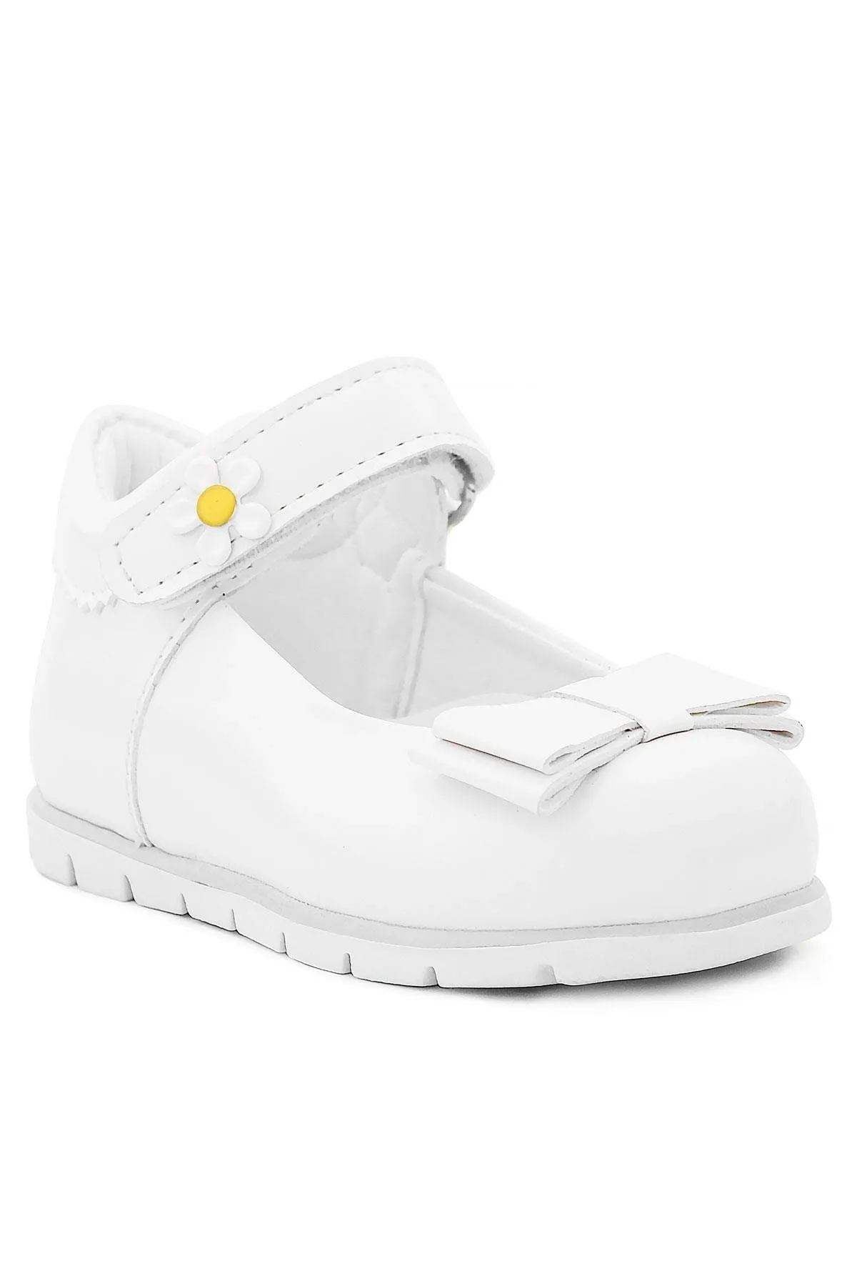 Beyaz Rugan Fiyonklu Papatya Detaylı Kız Bebek Babet Ayakkabı