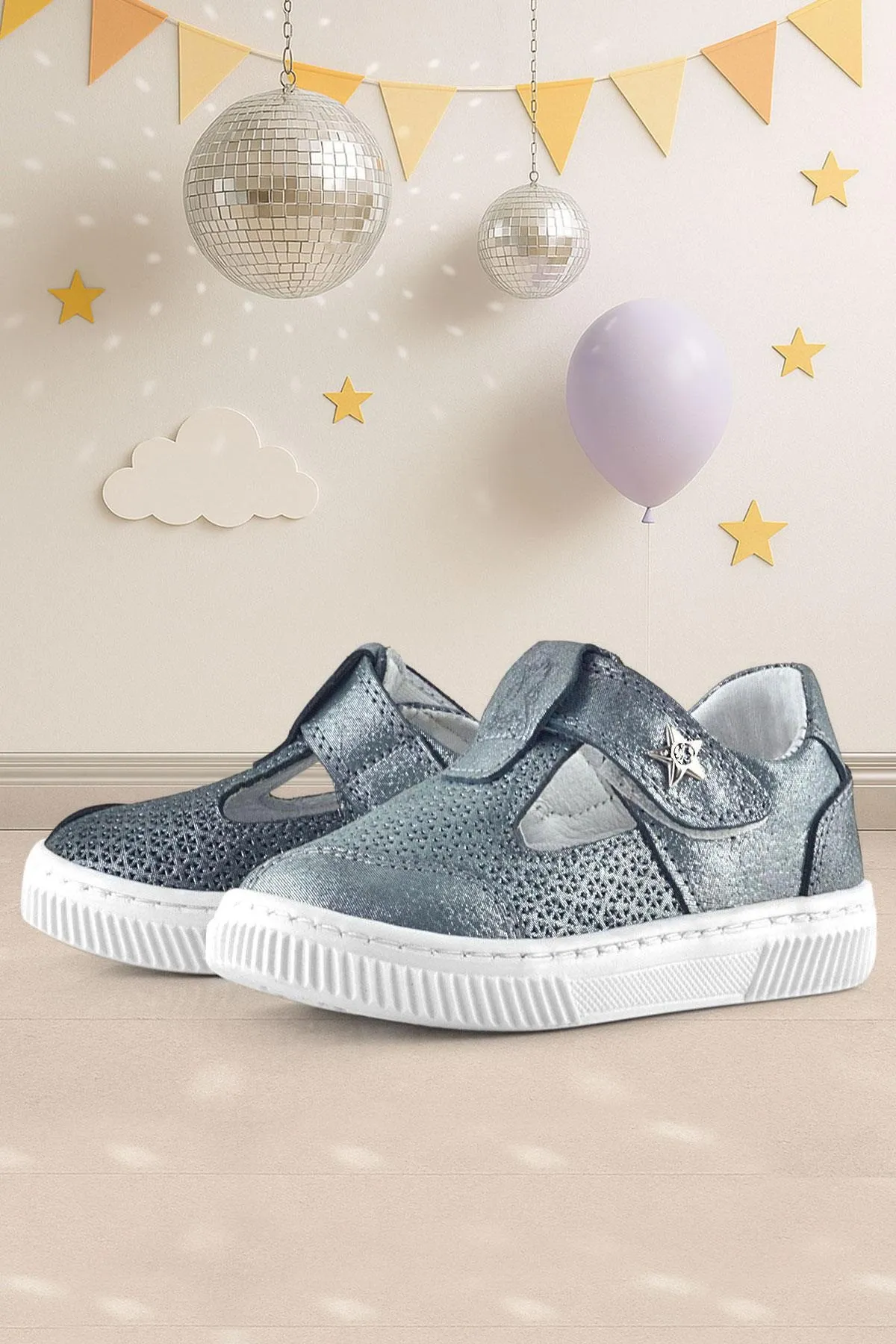 Bheem Hakiki Deri Gümüş Simli Cırtlı Yıldız Detaylı Bebek Sandalet