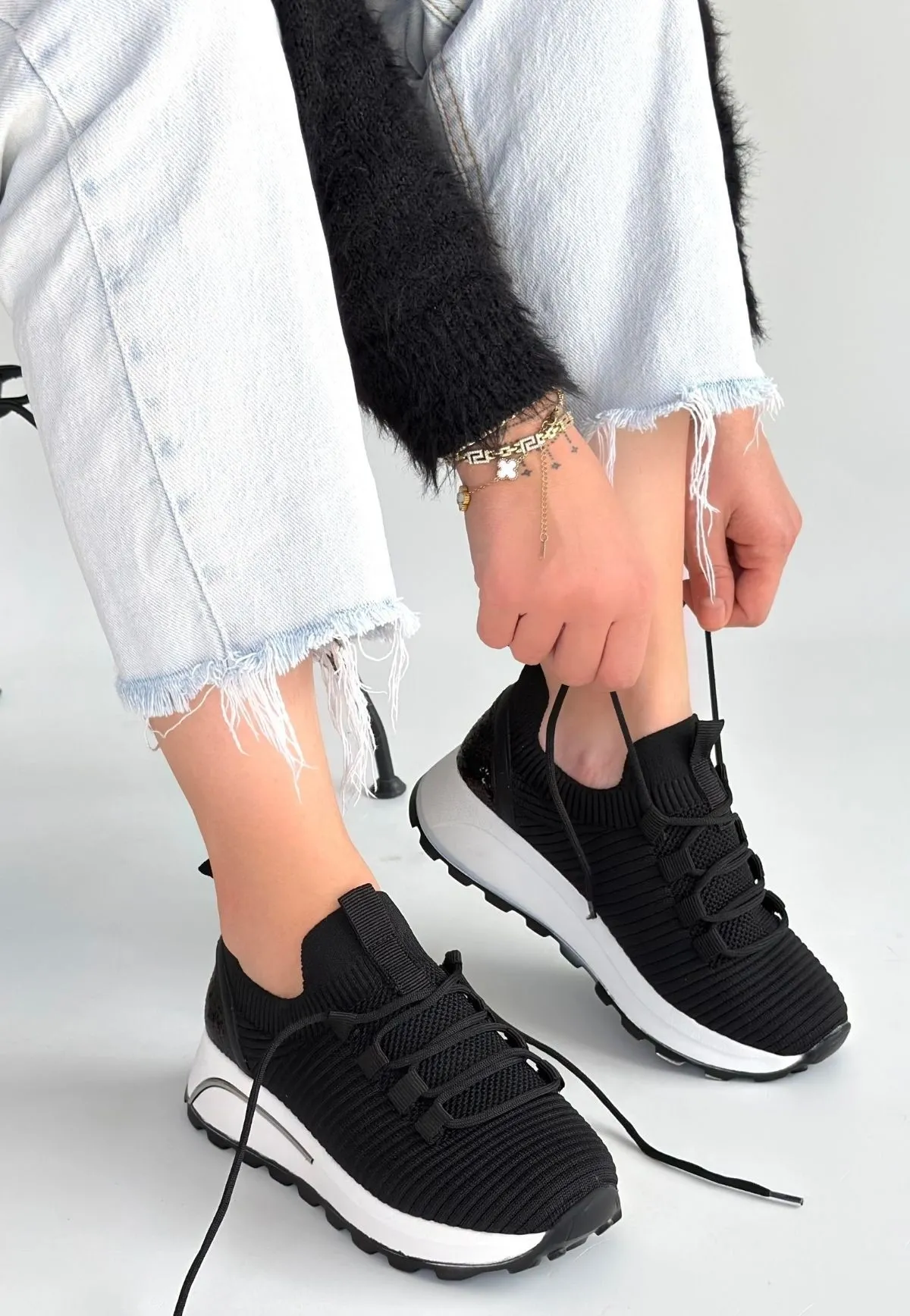 Feort Siyah Triko Bağcıklı Spor Ayakkabı