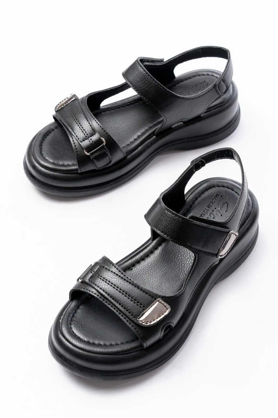 Ginya Siyah Cilt Cırt Cırtlı Sandalet