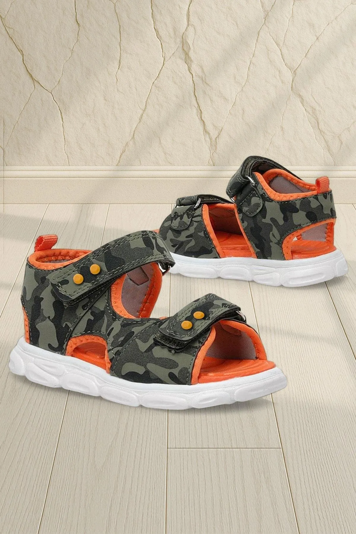 Haki Kamuflaj Desenli Metal Detaylı Cırtlı Bebek Sandalet Ayakkabı