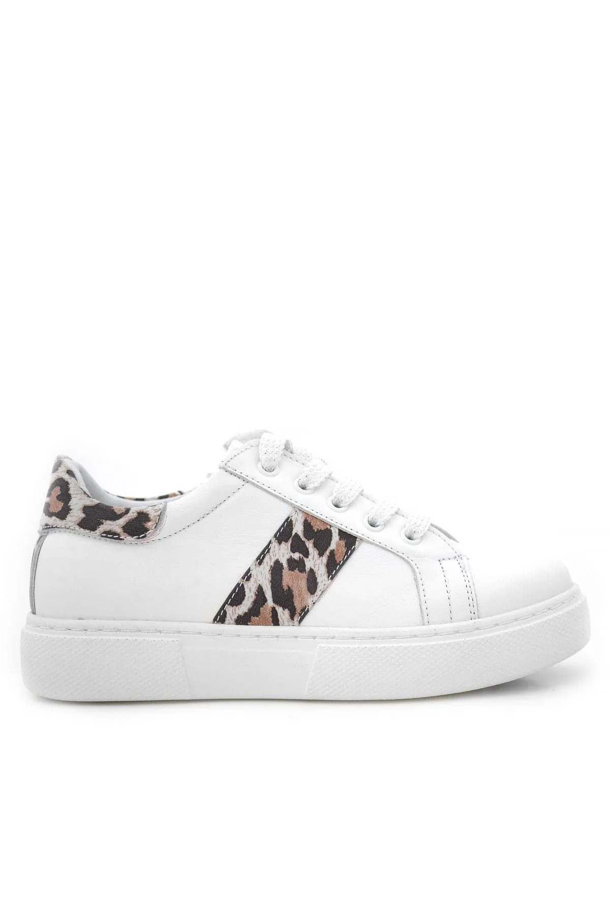 Hakiki Deri Beyaz Bağcıklı Leopar Desenli Kız Çocuk Spor Ayakkabı