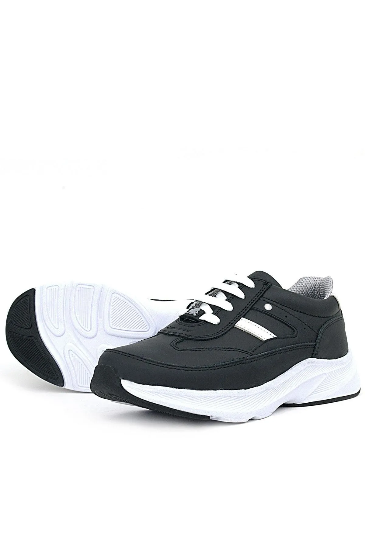 Hakiki Deri Siyah Beyaz Metal Detaylı Bağcıklı Kız Çocuk Spor Ayakkabı