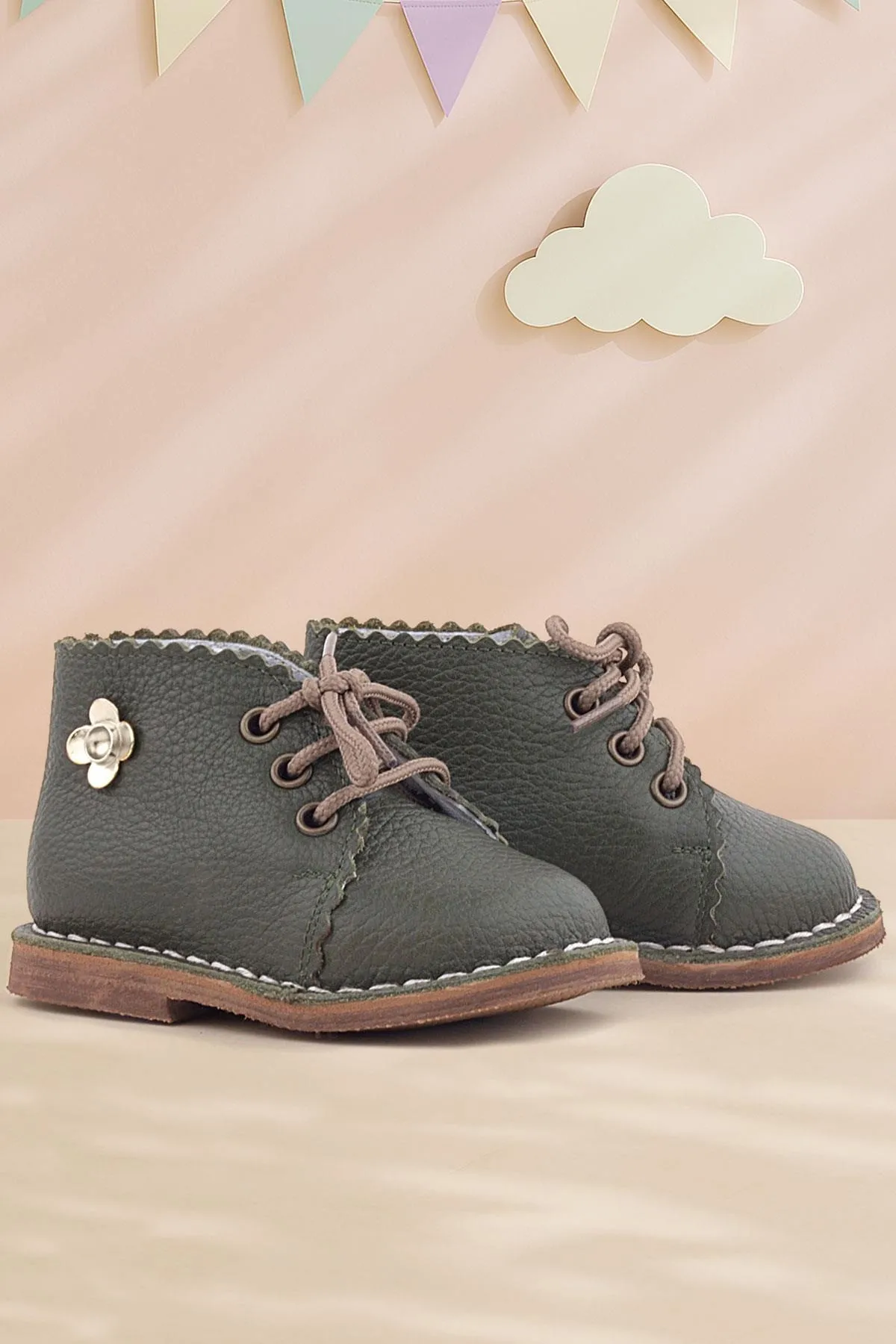 Handmade Hakiki Deri Haki Yeşil Çiçekli Bağcıklı Bebek Bot