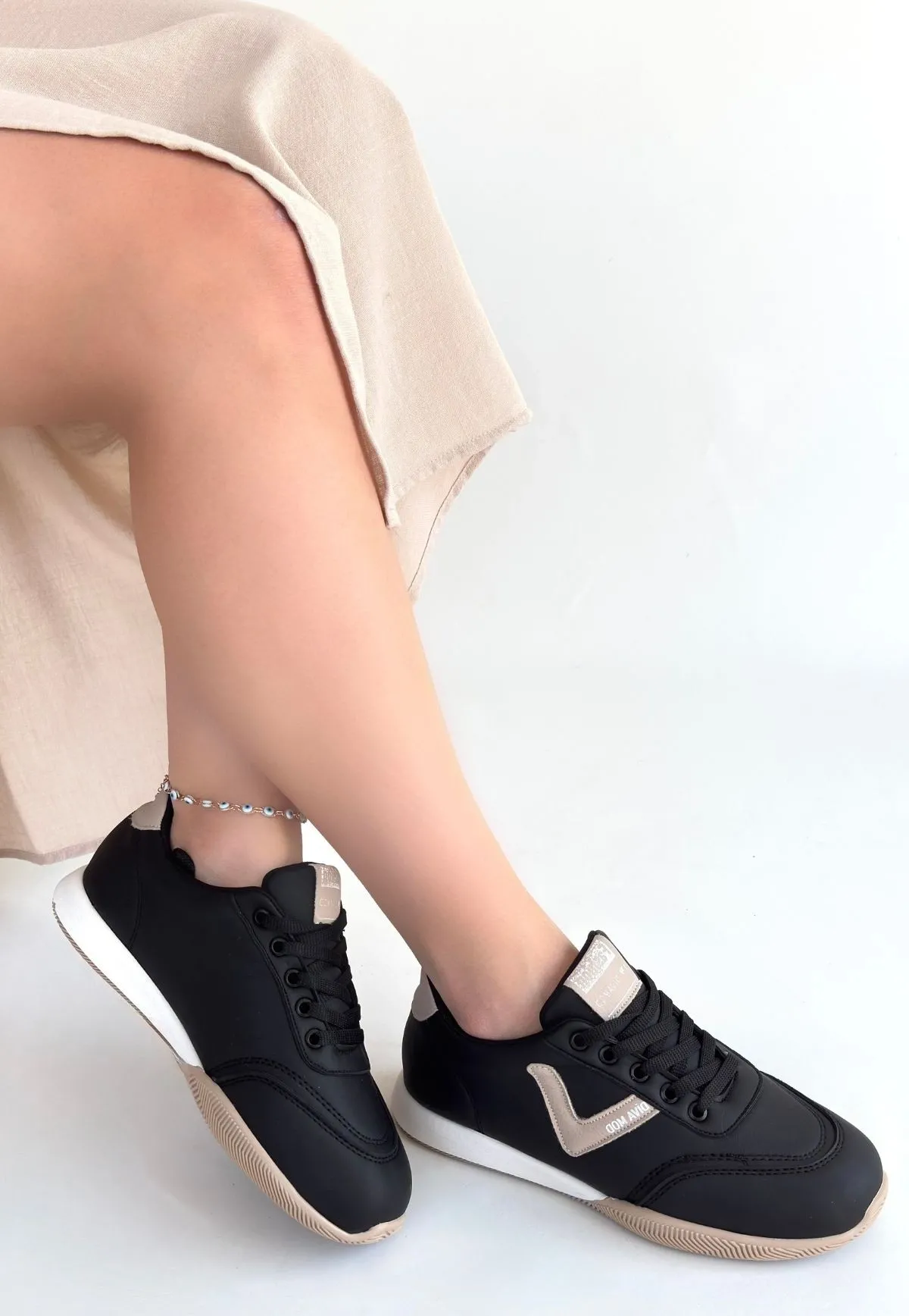 Jowen Siyah Cilt Bej Detaylı Bağcıklı Spor Ayakkabı