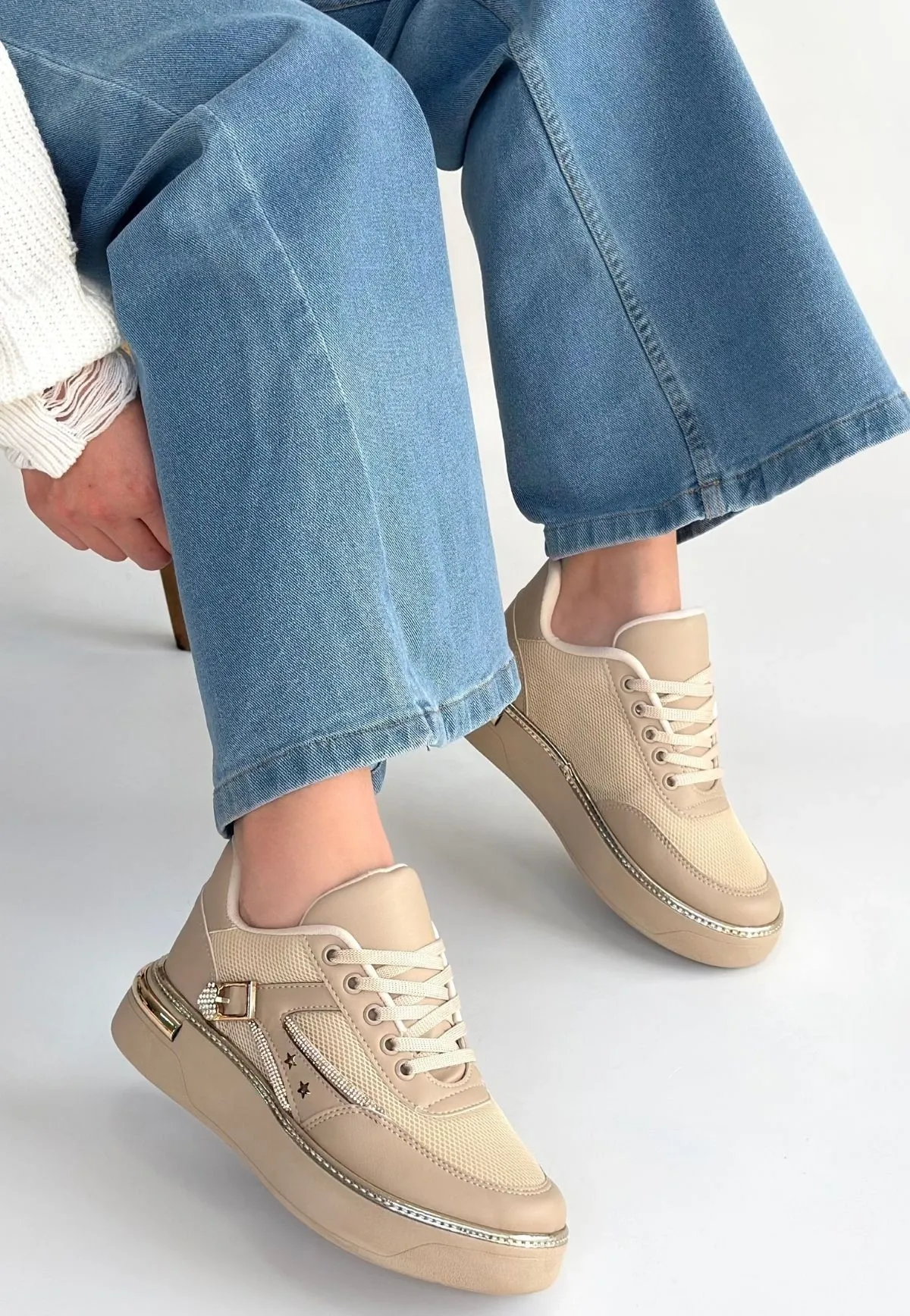 Junda Bej Cilt Bağcıklı Spor Ayakkabı