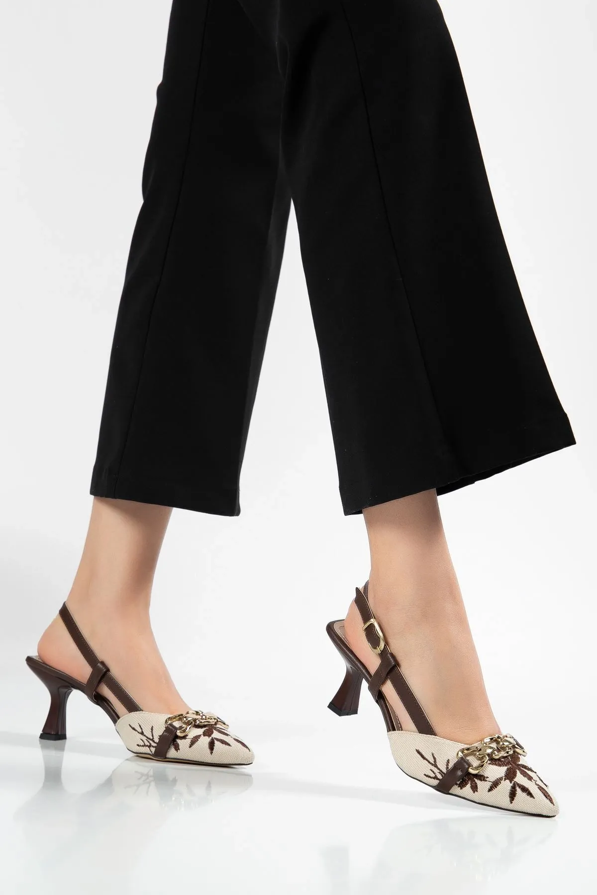 K-250 Kahve Süet Günlük Arkası Açık Tokalı Topuklu Kadın Ayakkabı