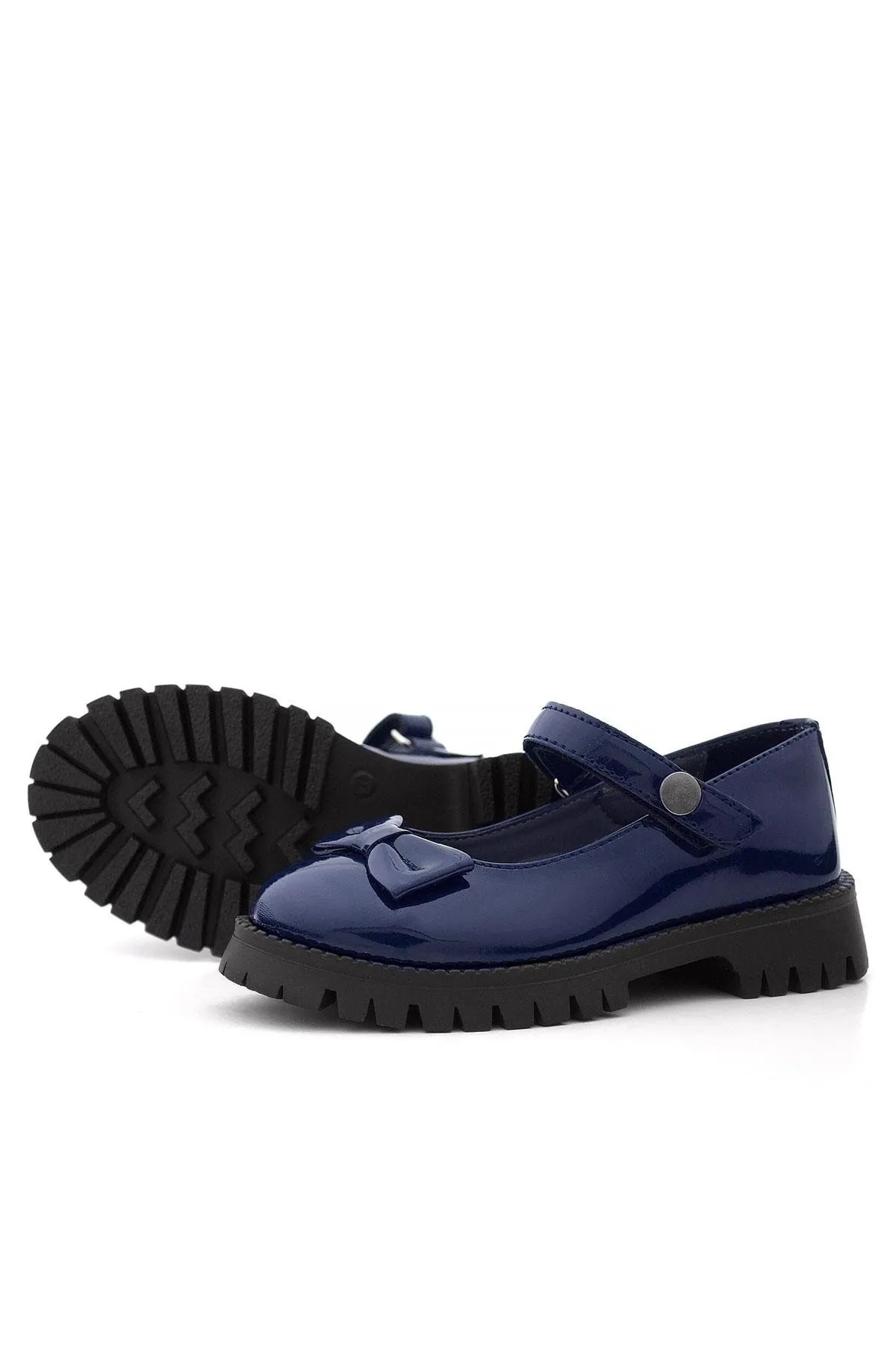 Lacivert Rugan Cırtlı Kalın Tabanlı Metal Detaylı Kız Çocuk Okul Ayakkabısı