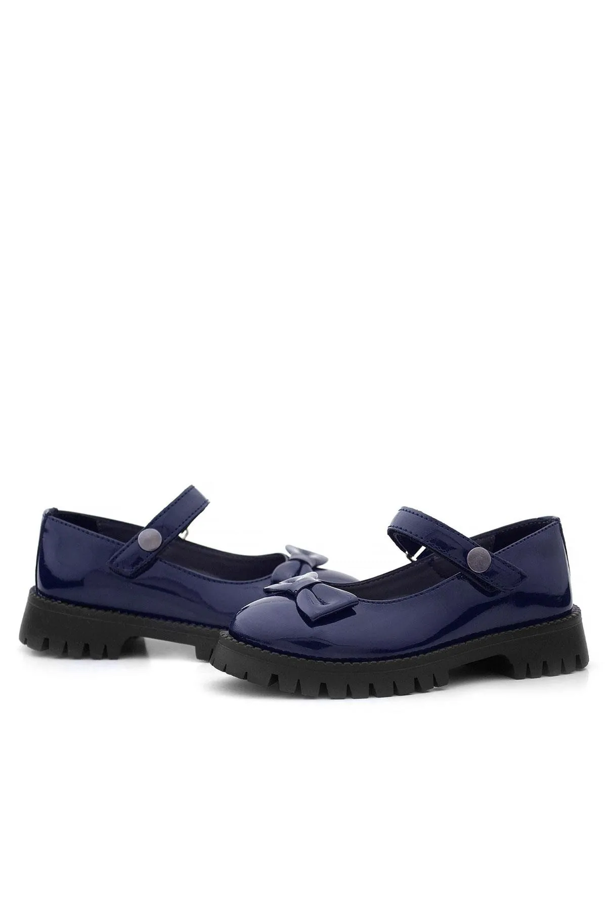 Lacivert Rugan Cırtlı Kalın Tabanlı Metal Detaylı Kız Çocuk Okul Ayakkabısı