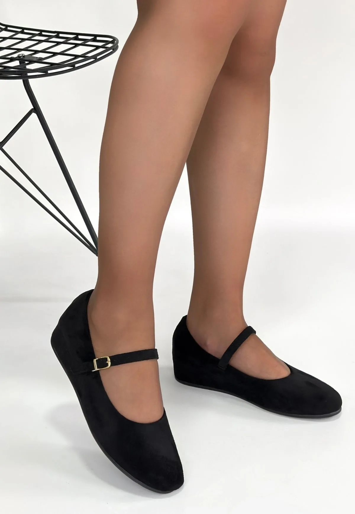 Lossa Siyah Süet Kemerli Babet Ayakkabı