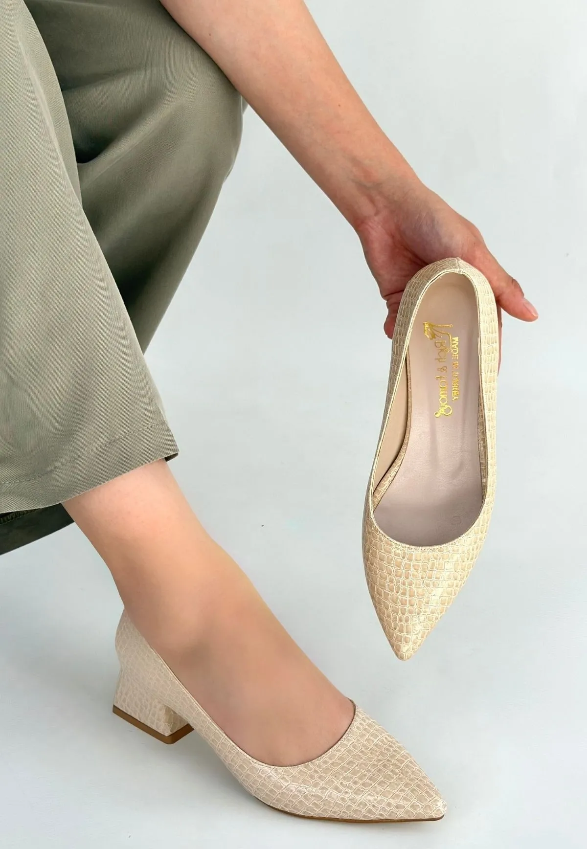 Meort Bej Rugan Topuklu Ayakkabı