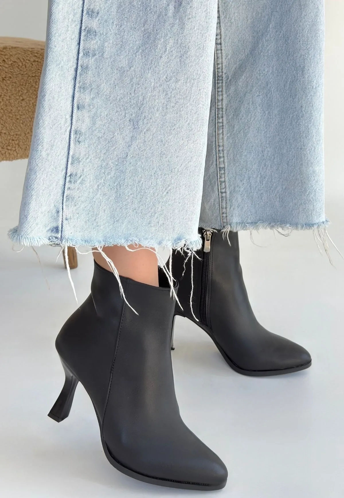 Mişha Siyah Cilt Topuklu Bot