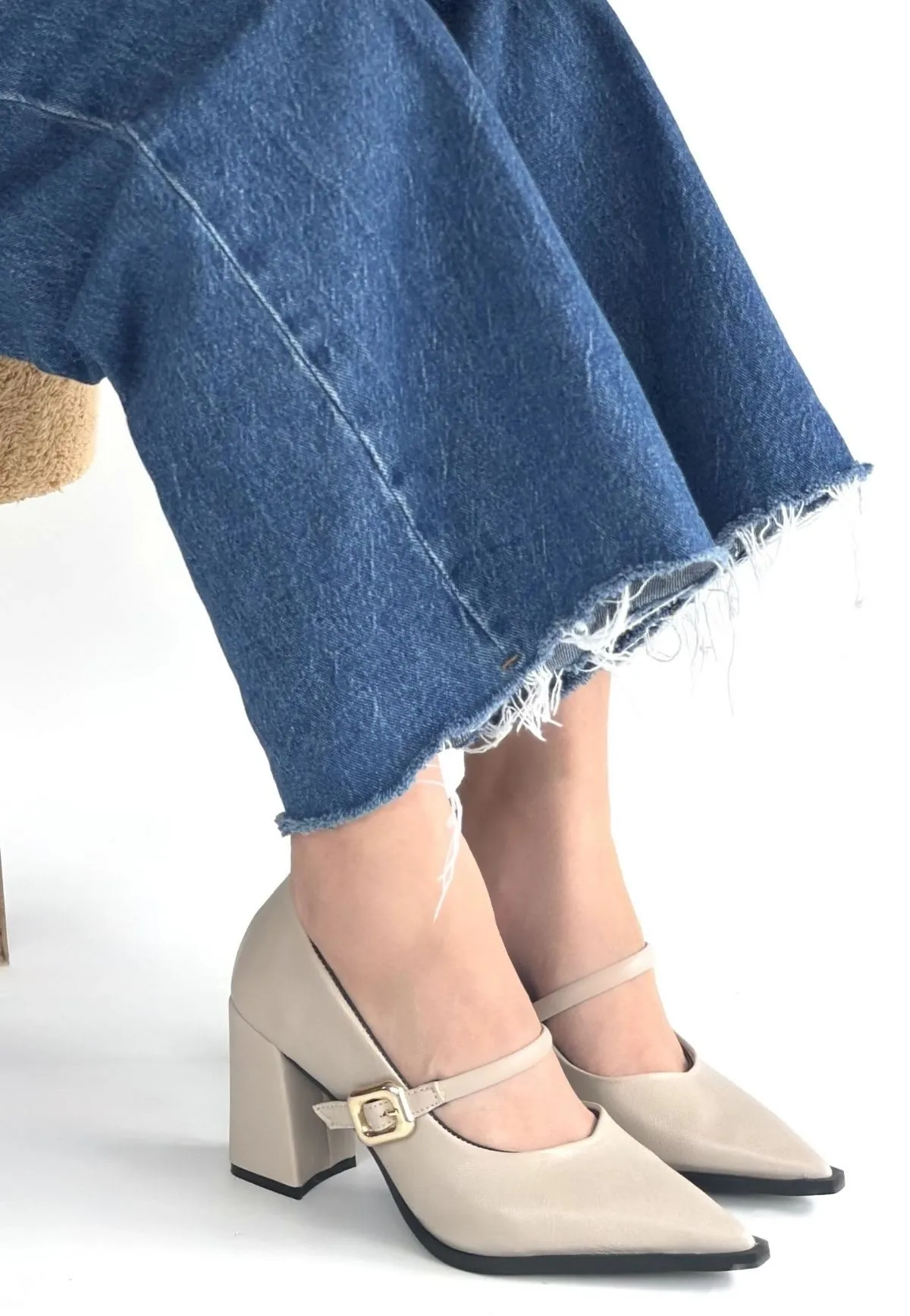 Nıvra Bej Cilt Topuklu Ayakkabı