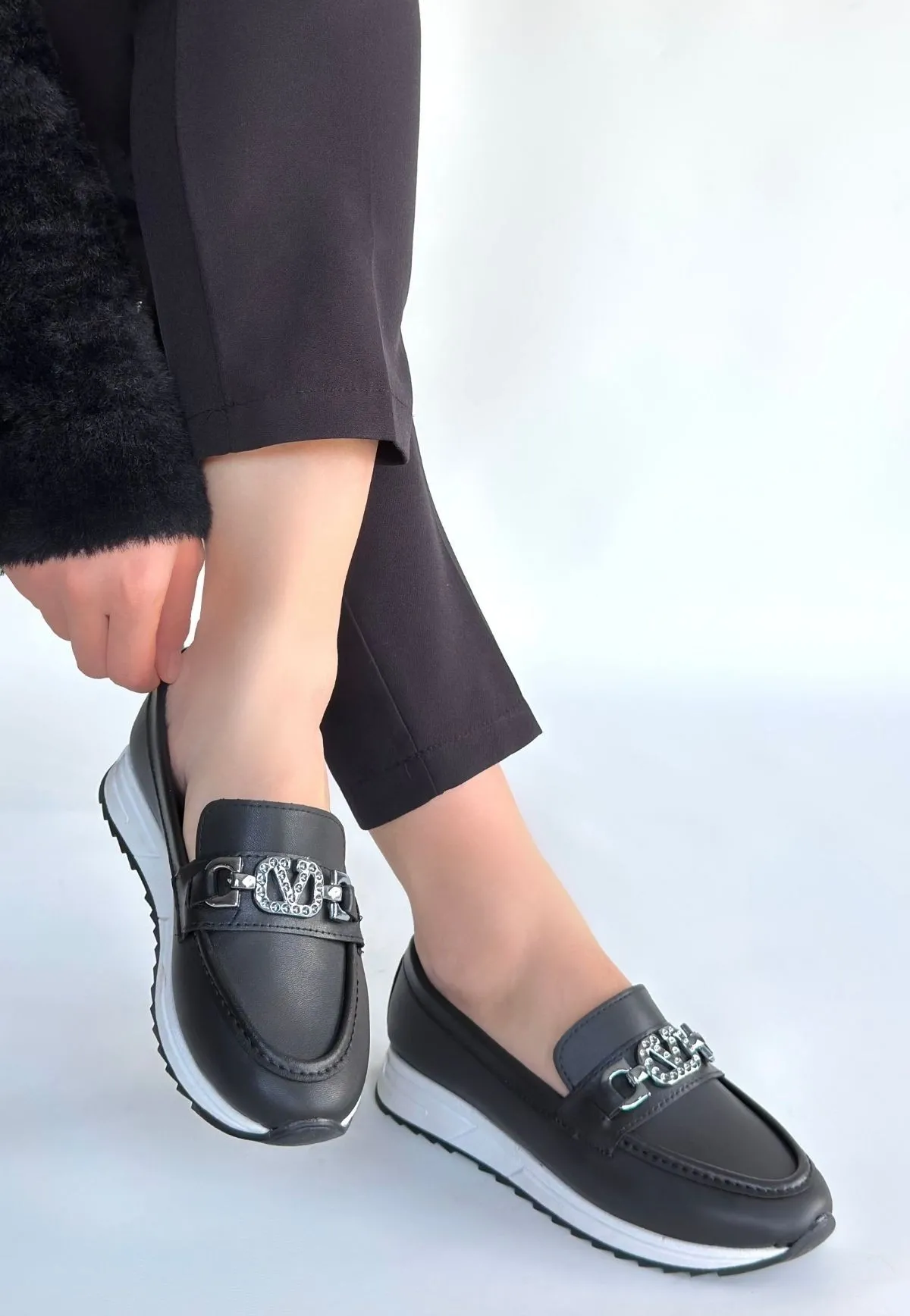 Otra Siyah Cilt Babet Ayakkabı