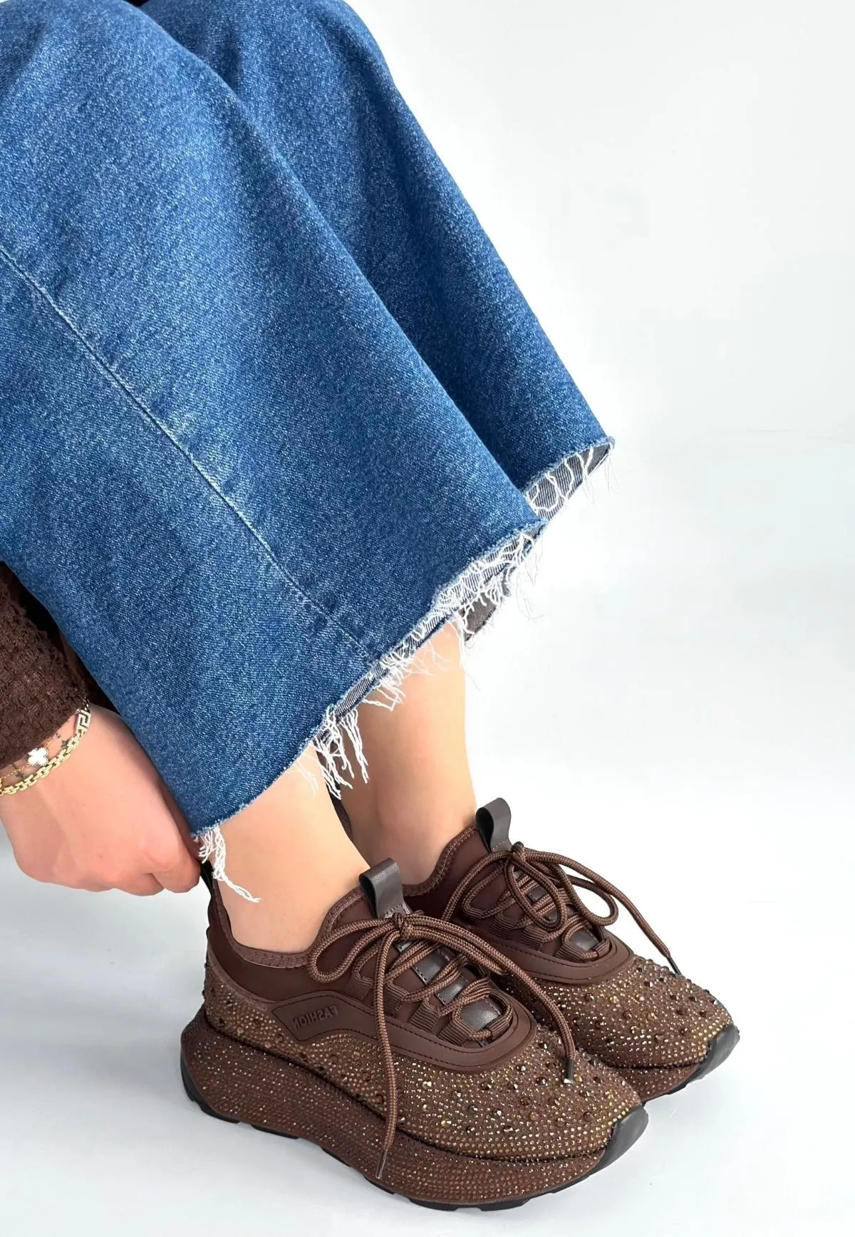 Rimay Kahverengi Cilt Boncuk İşlemeli Spor Ayakkabı