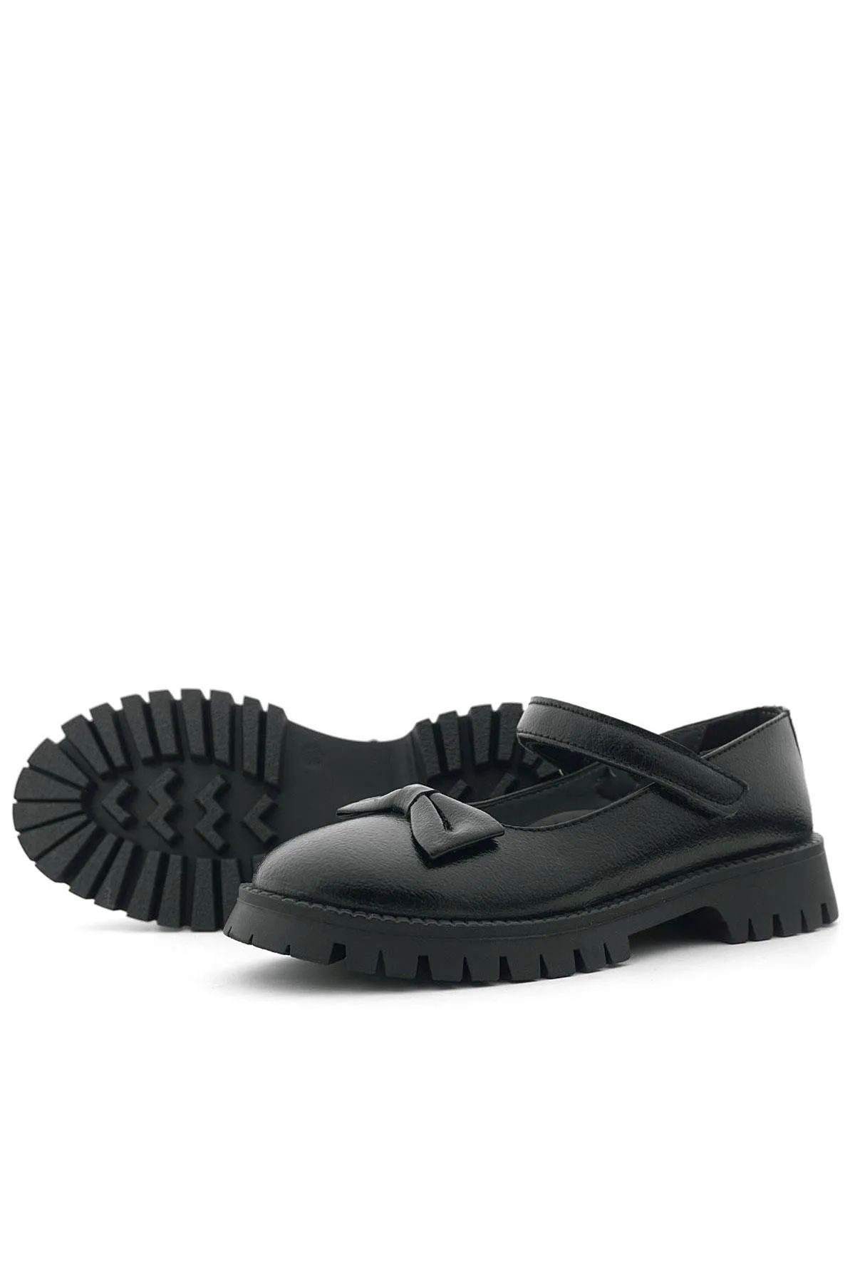 Siyah Kırışık Rugan Kalın Tabanlı Cırtlı Kız Çocuk Babet