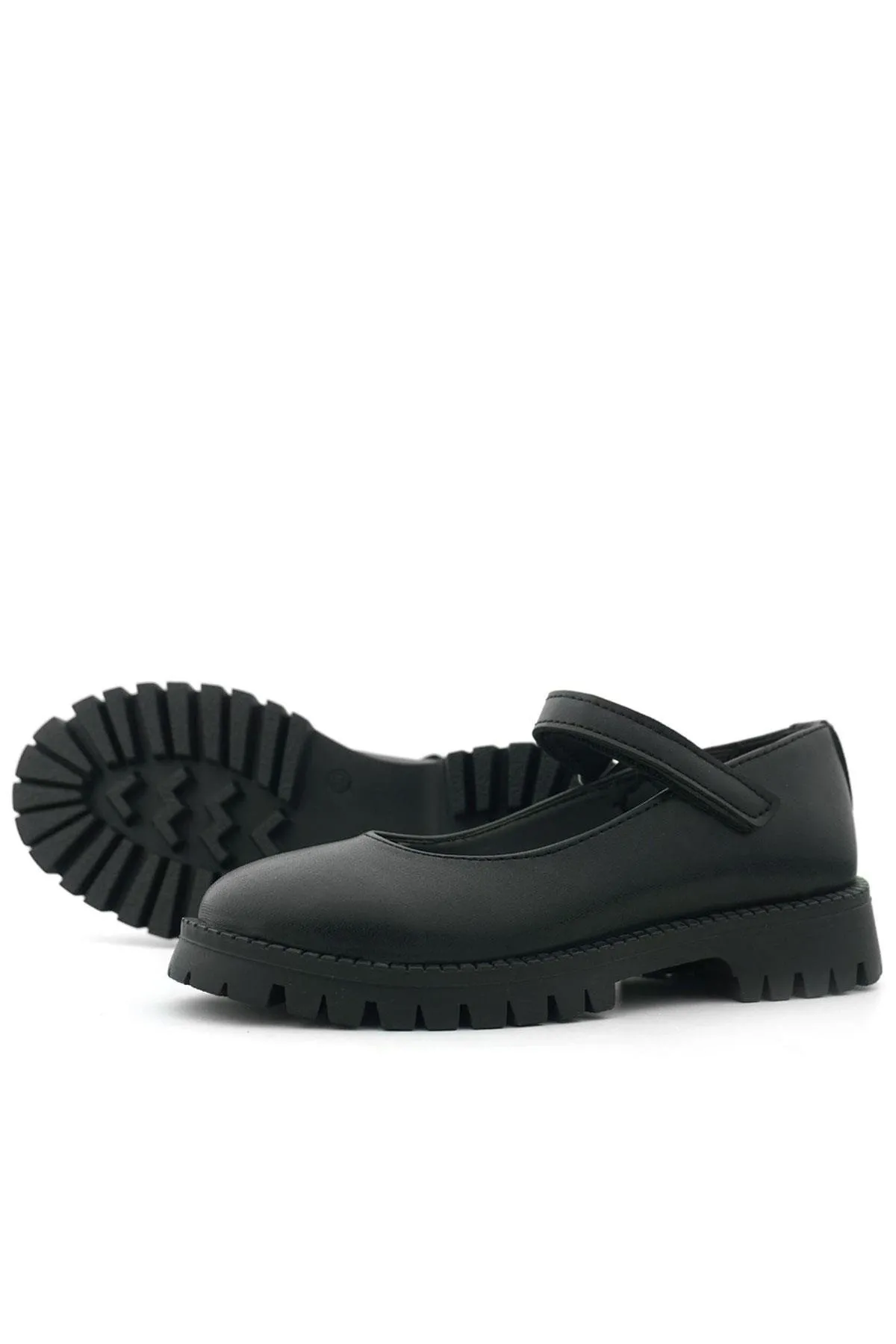 Siyah Mat Cırtlı Kalın Tabanlı Kız Çocuk Okul Ayakkabısı