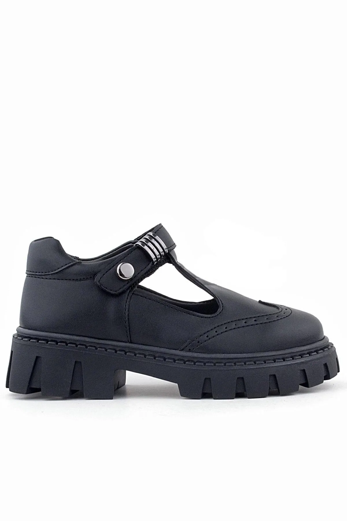 Siyah Mat Cırtlı Toka Detaylı Kız Çocuk Okul Ayakkabı