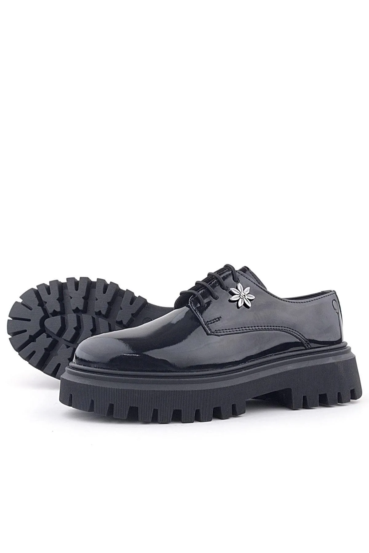 Siyah Rugan Bağcıklı Çiçek Detaylı Oxford Günlük Ayakkabı
