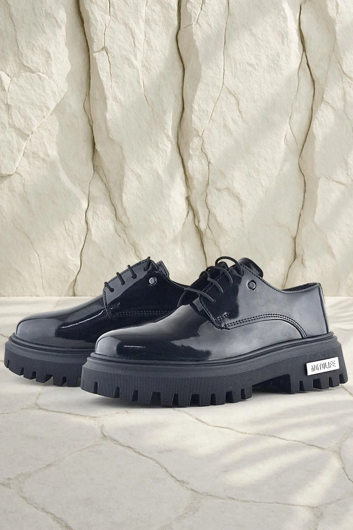 Siyah Rugan Bağcıklı Oxford Metal Detaylı Günlük Ayakkabı