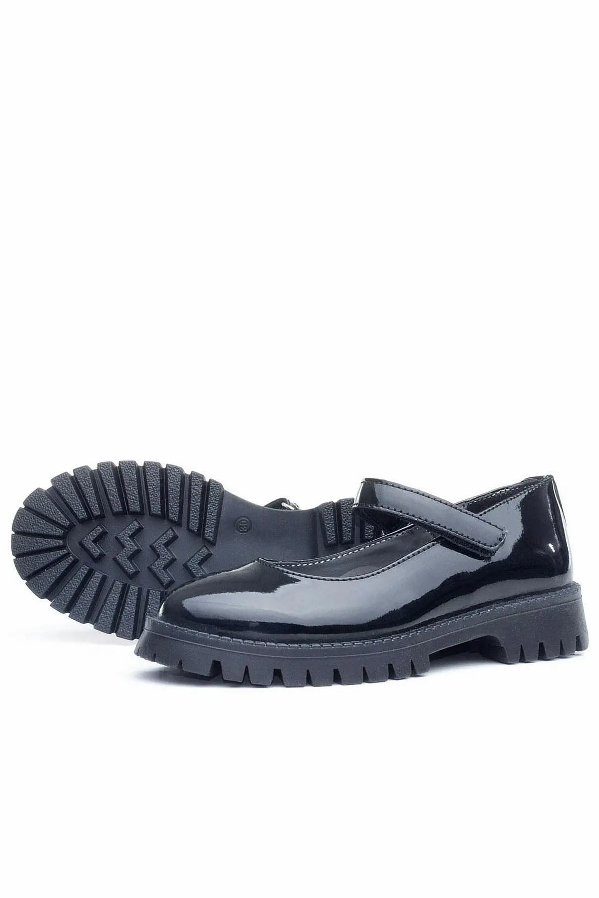 Siyah Rugan Cırtlı Kalın Tabanlı Kız Çocuk Okul Ayakkabısı
