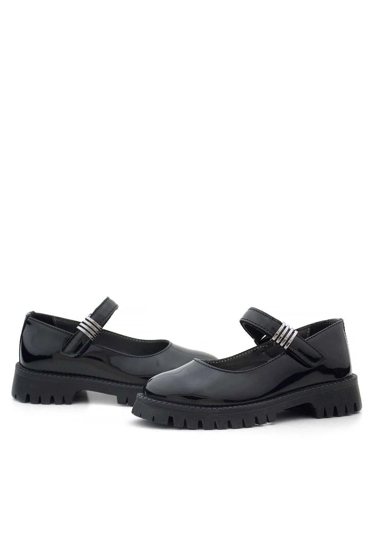 Siyah Rugan Cırtlı Kalın Tabanlı Metal Detaylı Kız Çocuk Okul Ayakkabısı