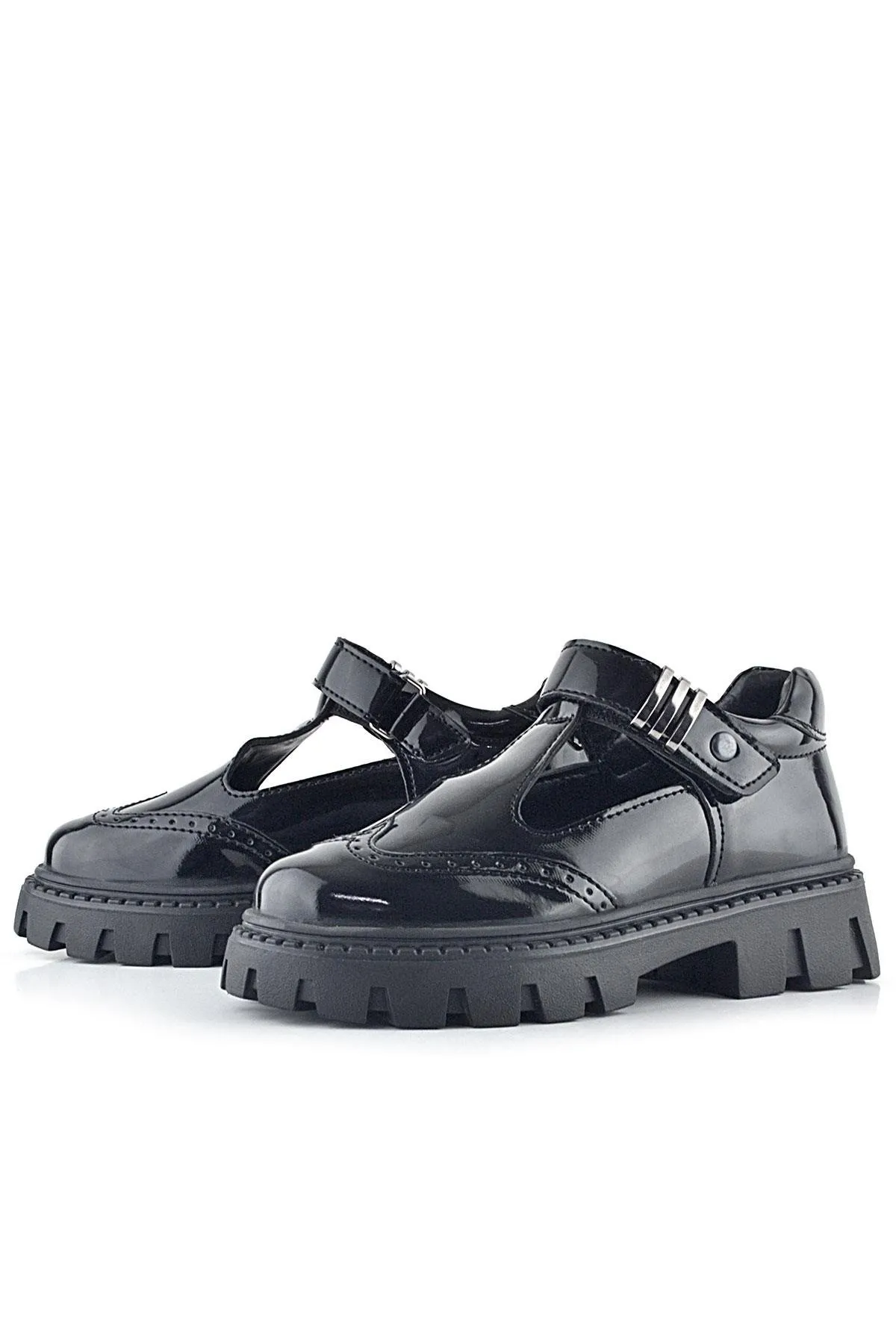 Siyah Rugan Toka Detaylı Cırtlı Kız Çocuk Günlük Ayakkabı