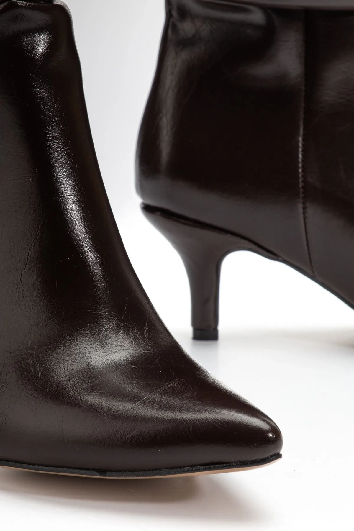 Sr-2001 Kahverengi Kırışık Rugan İnce Topuklu Günlük Bayan Çizme