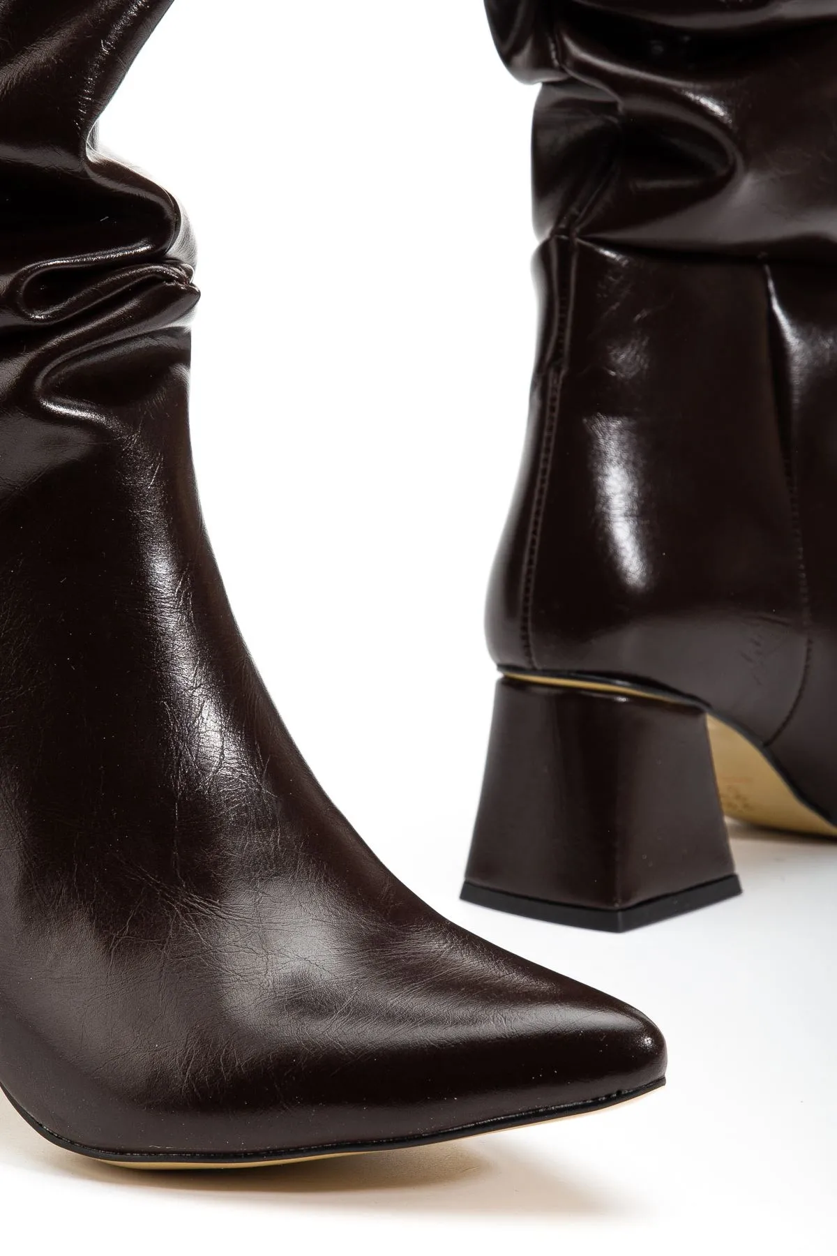 Syt-2002 Kahve Kırışık Rugan Körüklü Kalın Topuklu Günlük Bayan Çizme