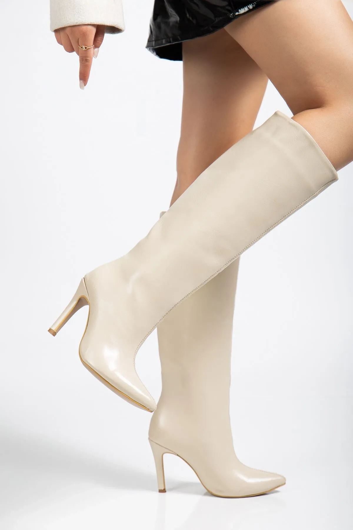 Syt-2004 Bej Mat Kırışık Rugan Günlük Bayan Çizme