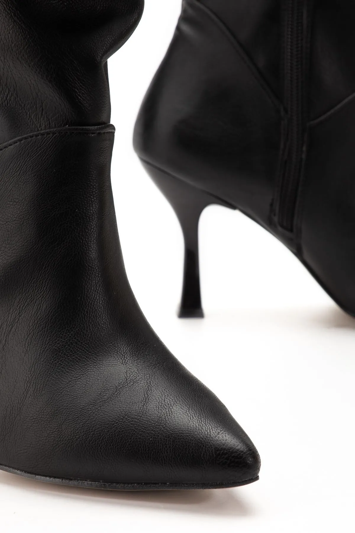 Vrt-024 Siyah Yüksek İnce Topuklu Körüklü Fermuarlı  Kadın Bot