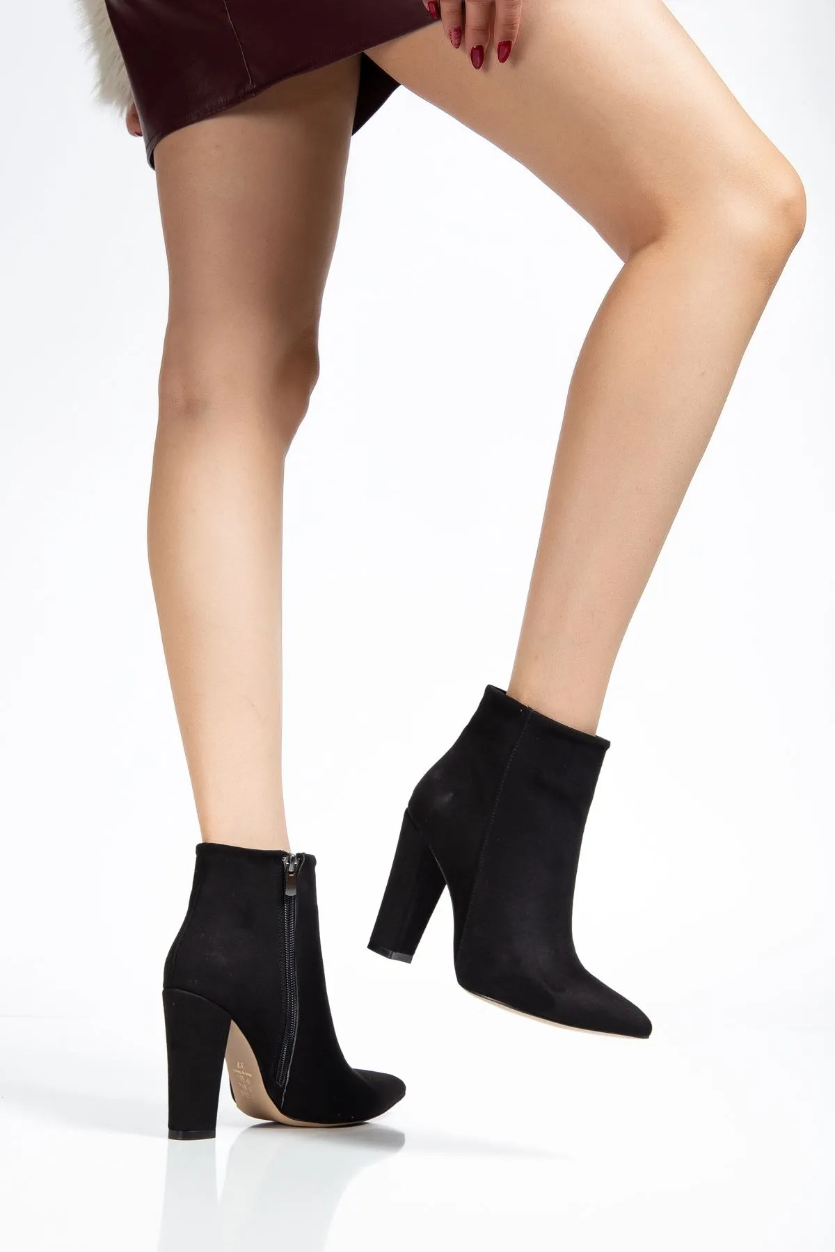 Vrt-4801 Siyah Süet Yüksek Kalın Topuklu Fermuarlı Kadın Bot