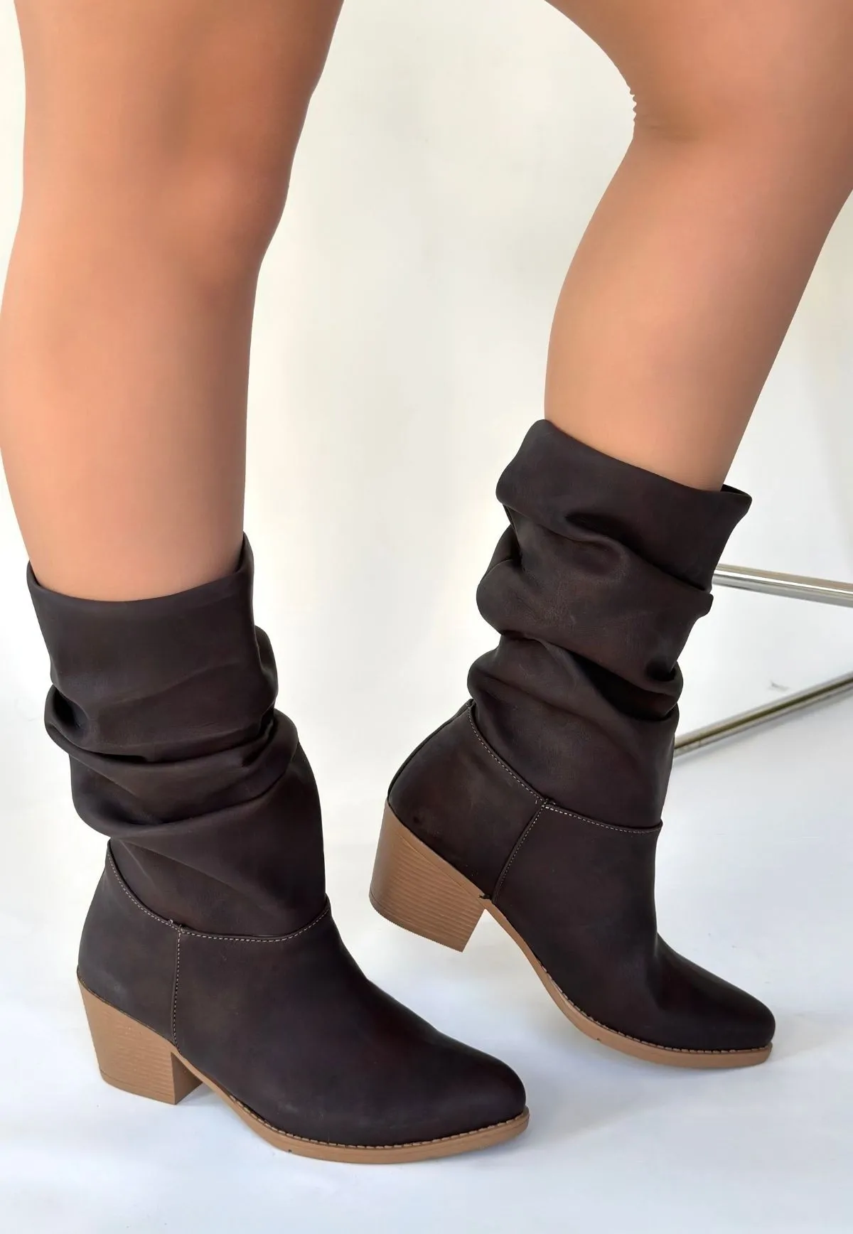 Yior Acı Kahve Nubuk Topuklu Bot