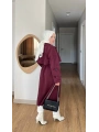 Bordo Kuşaklı Trençkot: Klasik Yaka Tesettür Dış Giyim