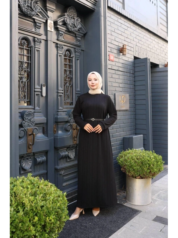 Siyah Burgu Örme Kumaş Elbise Modelimiz