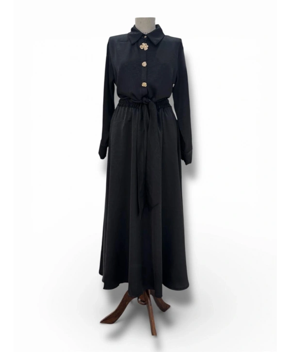 Siyah Saten Gömlekli Takım Modelimiz