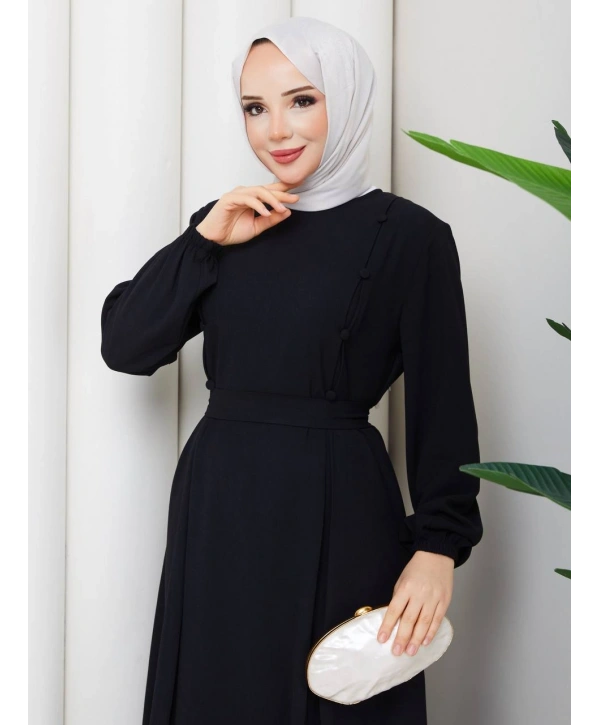 Siyah Krep Kumaş Kuşaklı Elbise Modelimiz