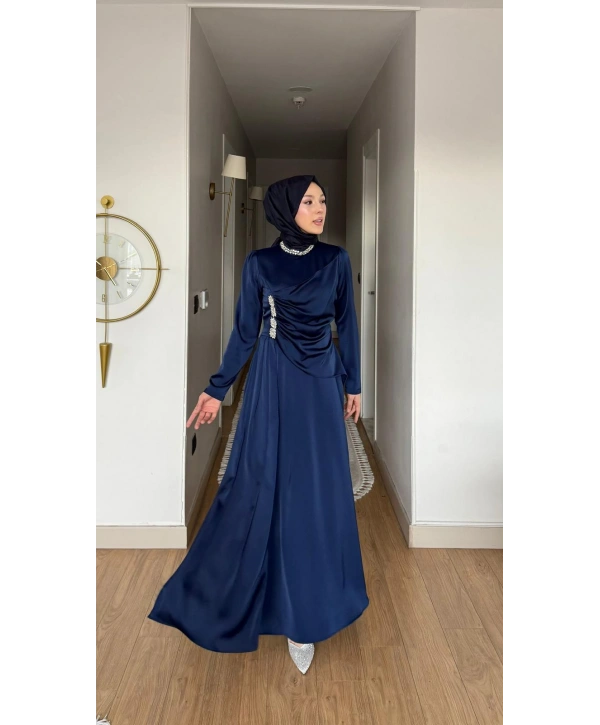 Yeni Sezon Lacivert Saten Kumaş Taşlı Abiye Modelimiz