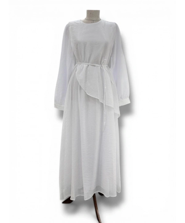 Beyaz Belden Bağlamalı Liosel Kumaş Elbise Modelimiz