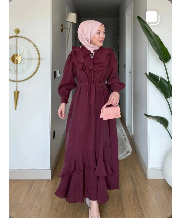 Mürdüm Modal Kumaş Yaka Göğüs Ve Eteği Fırfırlı Elbise Modelimiz