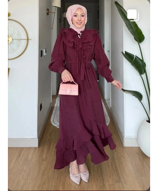 Mürdüm Modal Kumaş Yaka Göğüs Ve Eteği Fırfırlı Elbise Modelimiz