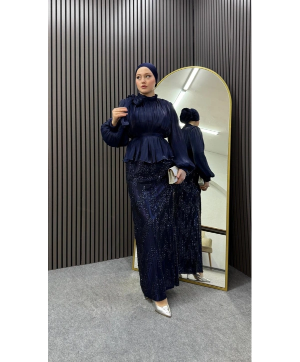 Lacivert Alya Tesettür Takım Modelimiz