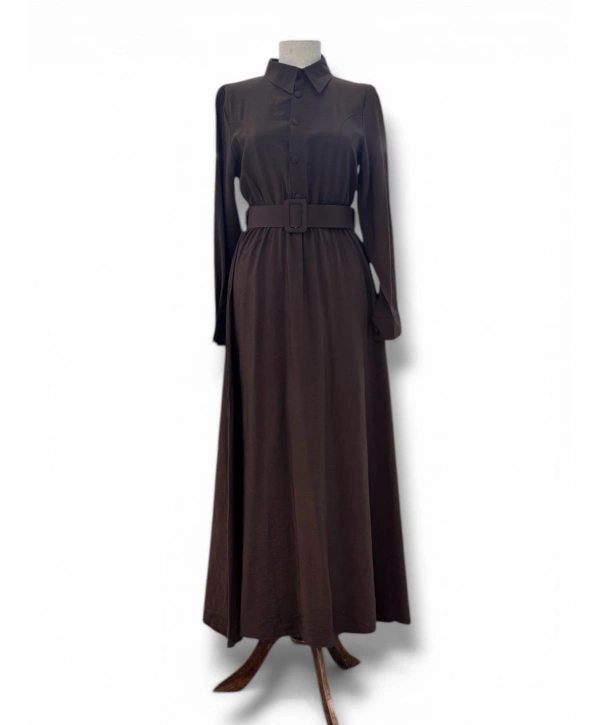 Kahve Rengi Modal Kumaş Belden Lastikli Kemerli Elbise Modelimiz